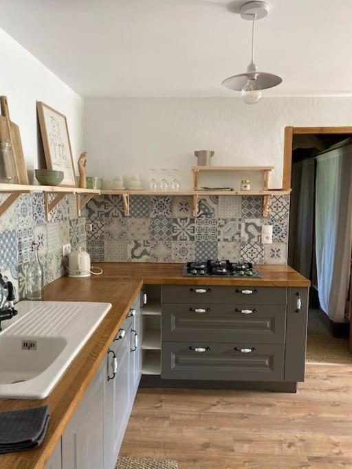 La Maison De Juliette Céret Buitenkant foto